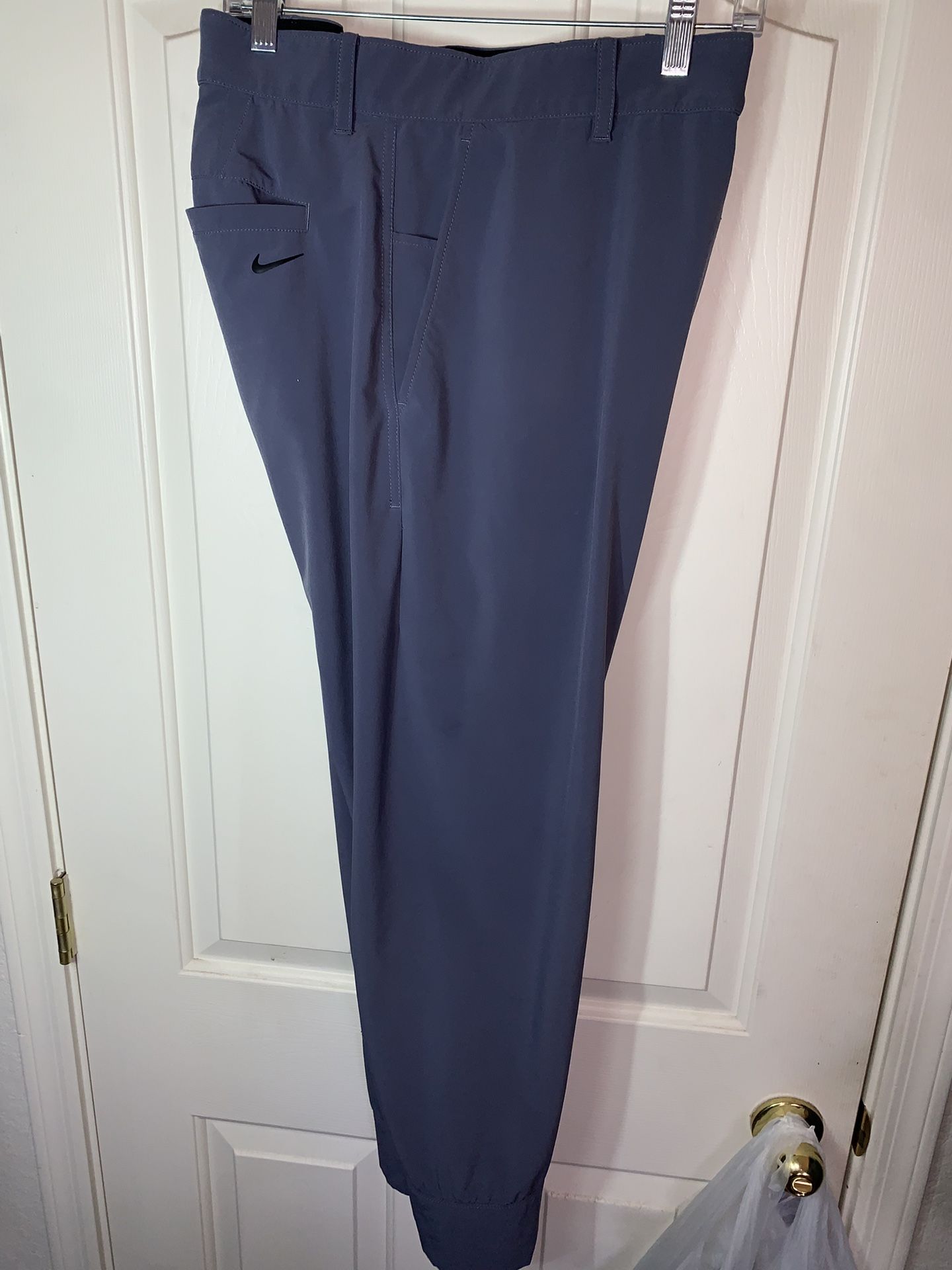Men’s Nike Dri-Fit Golf Joggers!!