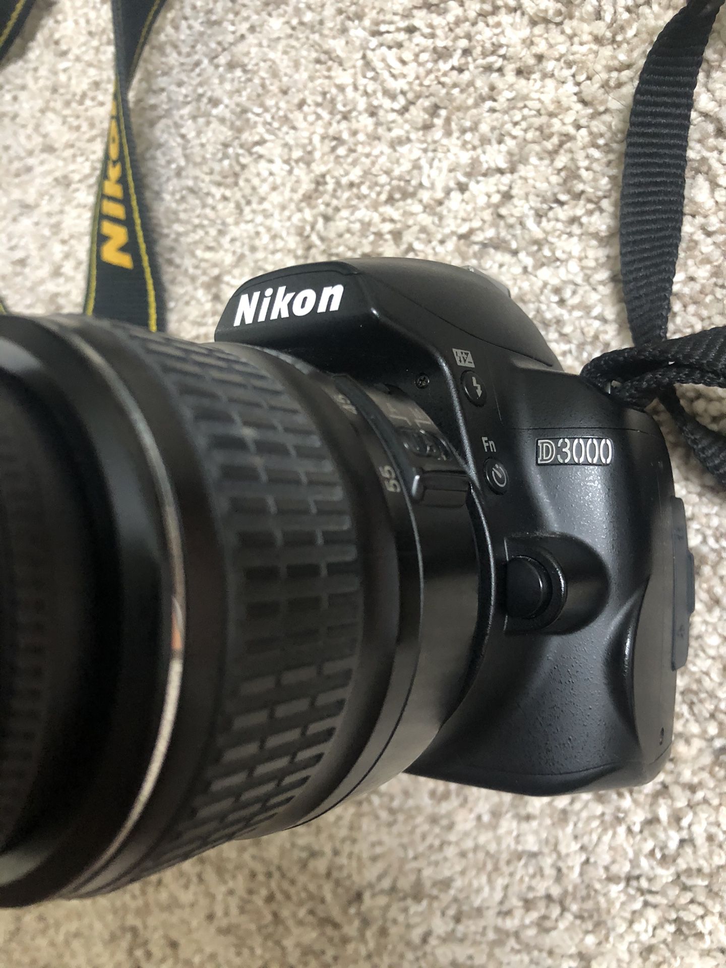 Nikon D3000 + 18-55Lens