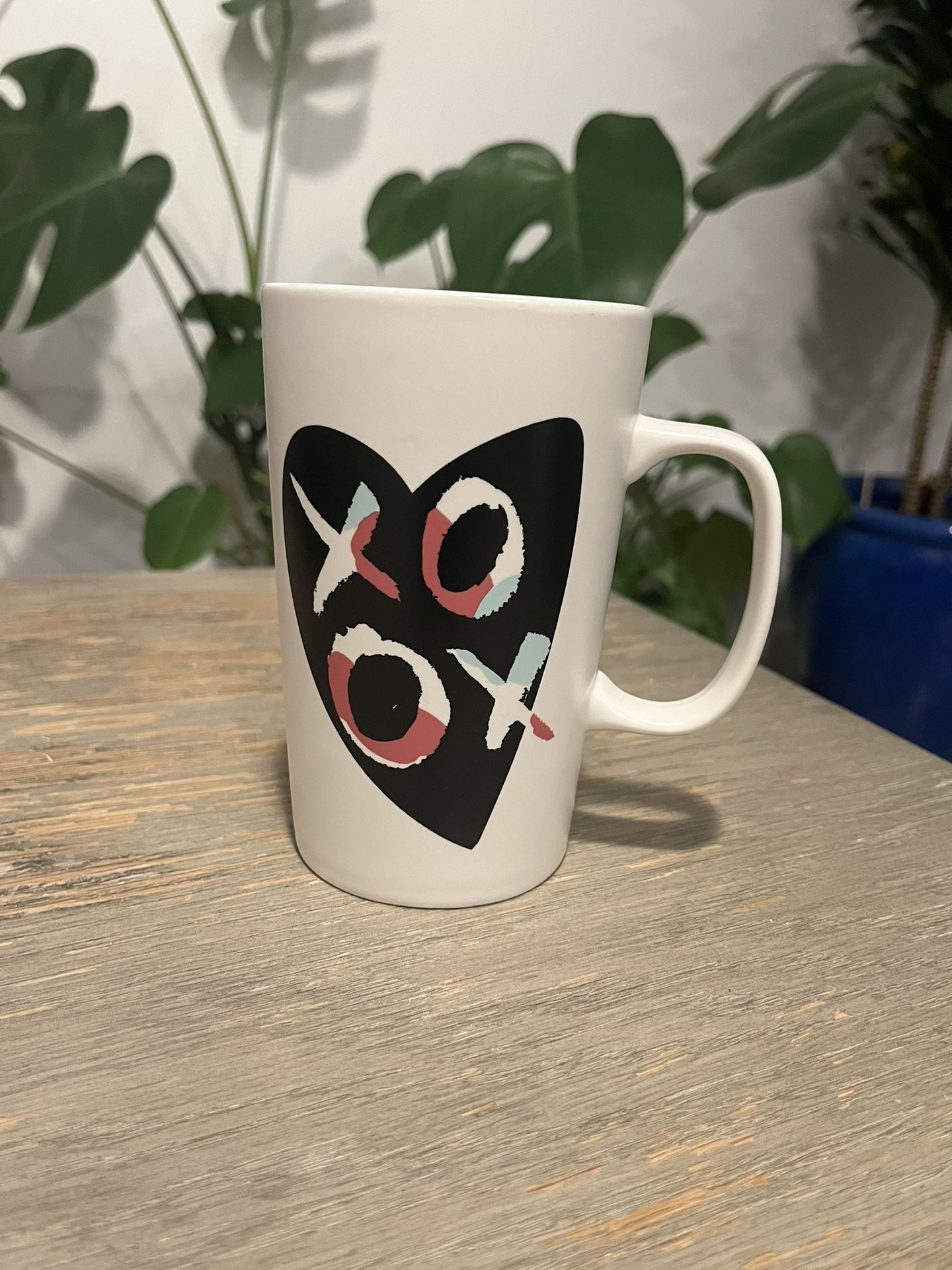 2015 Starbucks Coffee Mug - Valentines