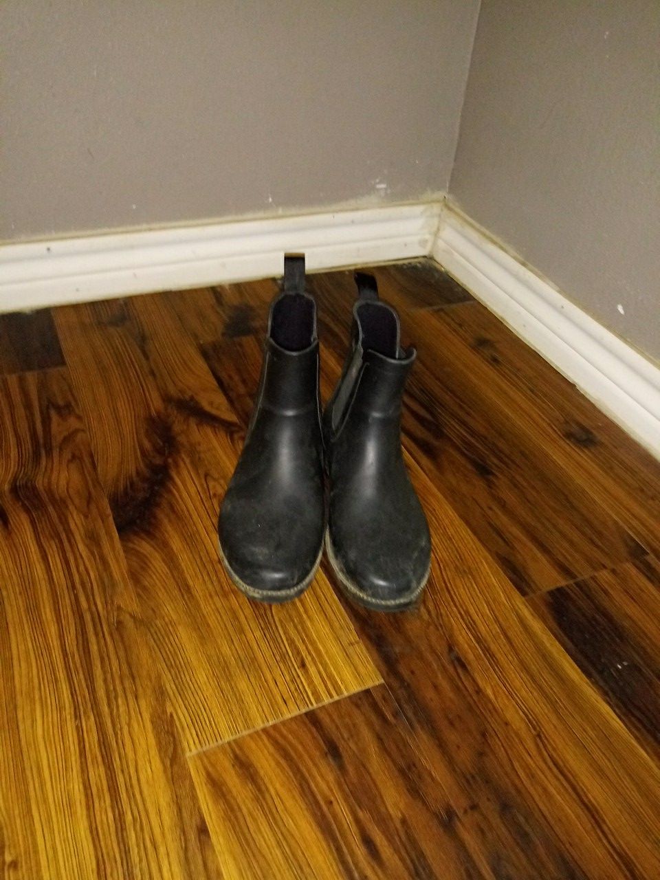 rain boots 7