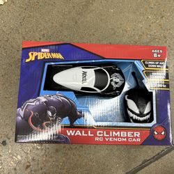 NWT Wall Climber Remote control venom car 