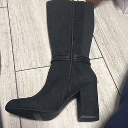 Black boots NEW size 8 1/2