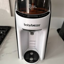 Baby Brezza Formula Pro Advanced Baby Formula Dispenser