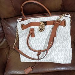 MK Purse 