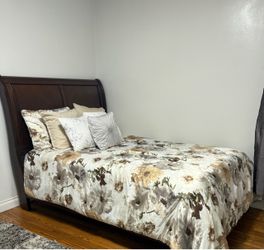 Full bed frame