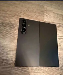 Galaxy Z Fold 7 Ublocked