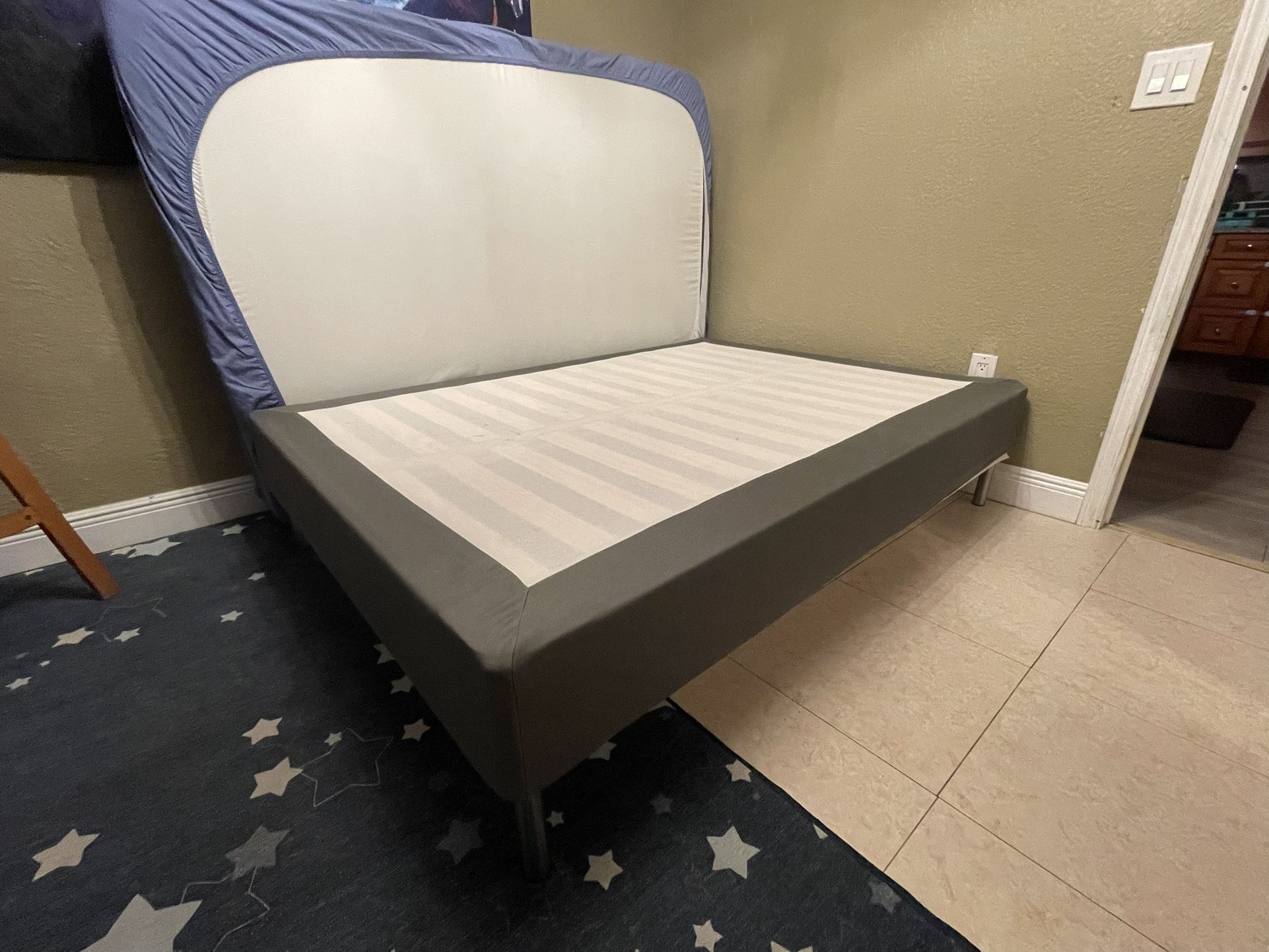 Sturdy Low Base Frame Modern Full Bed