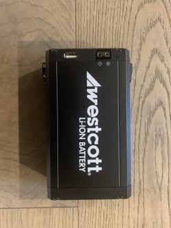 Westcott 10.4Ah portable d Tap Battery 