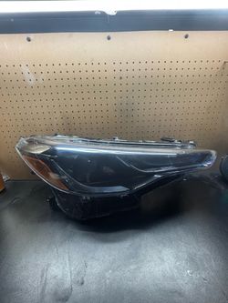 Headlight 2022-2025 Toyota Corolla cros