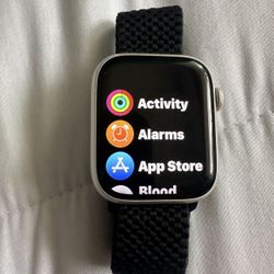 Apple Watch 7 45mm Starlight 