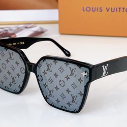 Louis Vuitton Sunglasses With Box New 
