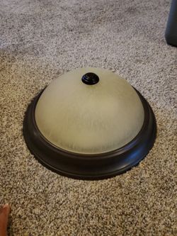 2 Light Fixtures