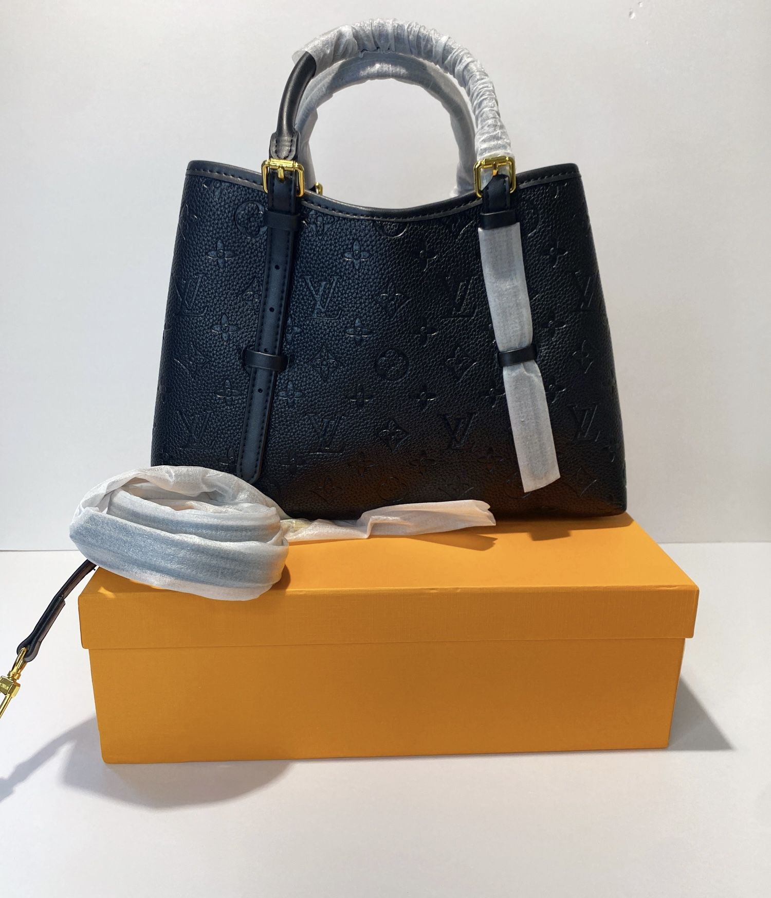 BABYLONE TOTE LV 💲155.00