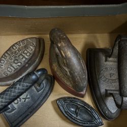 ANTIQUE SAD IRONS 