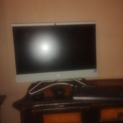 Hewitt Packard All In One Computer With Keyboard And Mouse