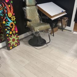Hydraulic Tattoo Chair
