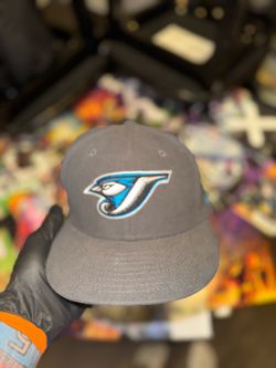New Era Fitted Cap Hat Creighton University 7  1/8th men’s hat