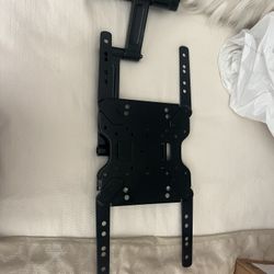 Swivel TV Wall Mount - 60 LBs