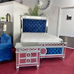 Varian Panel Bedroom Set
ACME 4 Piece $10 Down Payment And Financing Available