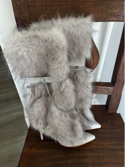 Sheln Chic Faux Fur Chain Boots