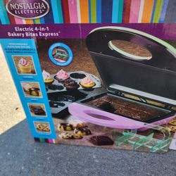 Nostalgia Electric 4 In 1 Bakery Express