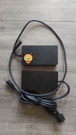 Microsoft Surface Dock 2