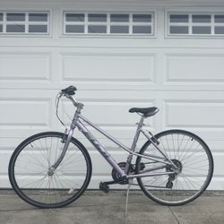 🏷️ Fuji Absolute 4.0 Hybrid Bike - 19" Step-Through Frame