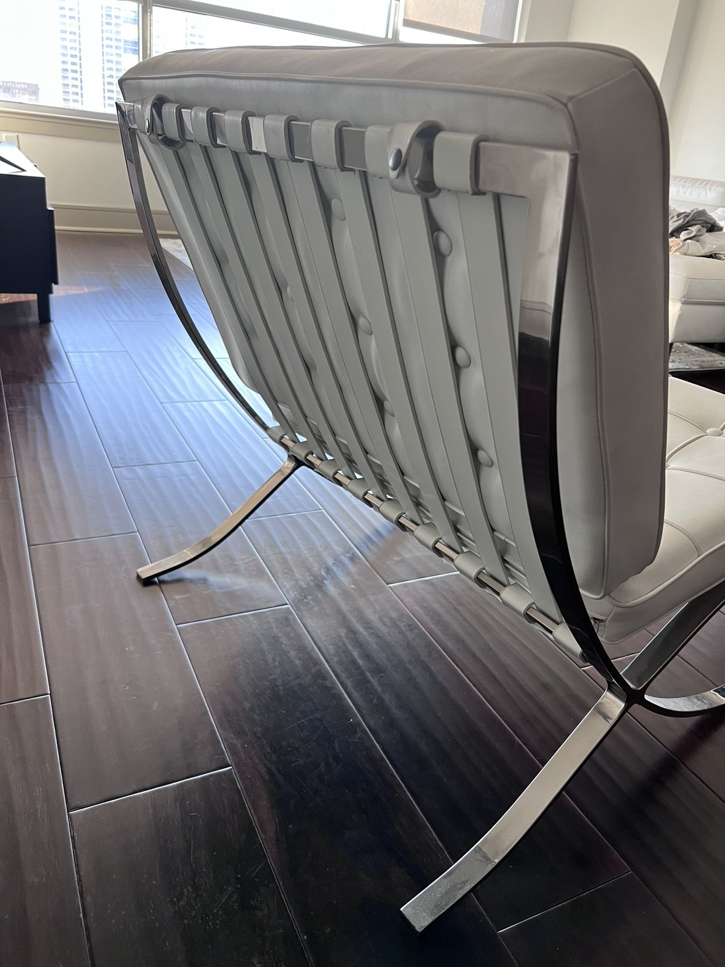 White Leather Barcelona Chair for Sale in Houston, TX OfferUp