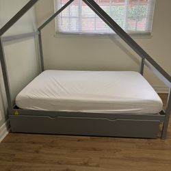 Full Bed With Pullout Single Trundle