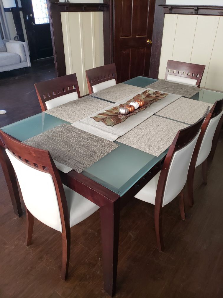 Frosted Glass Dining Table And Six Chairs For Sale In San Diego Ca Offerup
