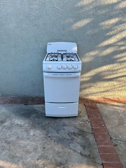 Stove Danby 20” inches