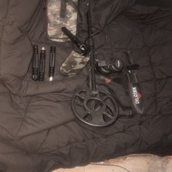 Digital Metal Detector With Accessories 
