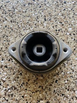 Audi B5 S4 Transmission mount.