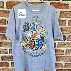 WALT DISNEY WORLD XL 2016 T-SHIRT 