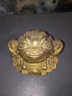 Old Chinese bronze Fengshui coins money wealth Bufo Golden Toad Spittor statue