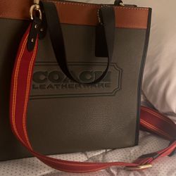 Coach Field Tote 40 Leather Tote Bag