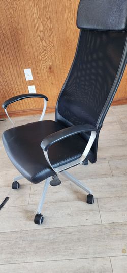 Black Desk chair