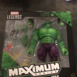 MAXIMUM HULK MARVEL LEGENDS