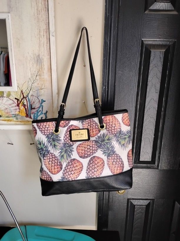 Nicolhiller Women Bag Fairly New great Condition