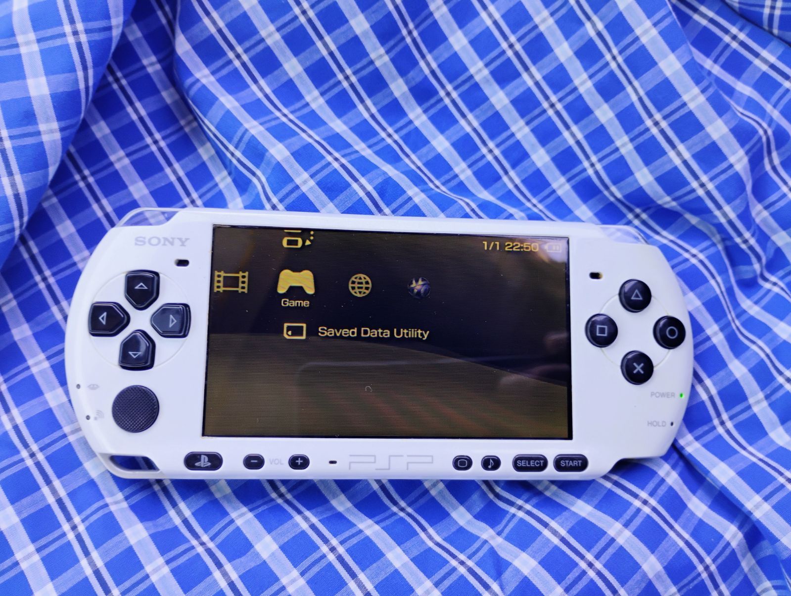 3001 * SLIM * - PSP - WITH 5,000 GAMES !!