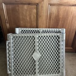 Baby Gate / Pet Gate