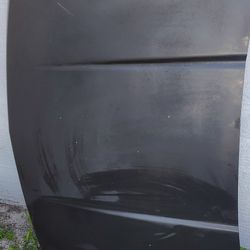 07-13 CHEVY AVALANCHE HOOD GOOD CONDITION 