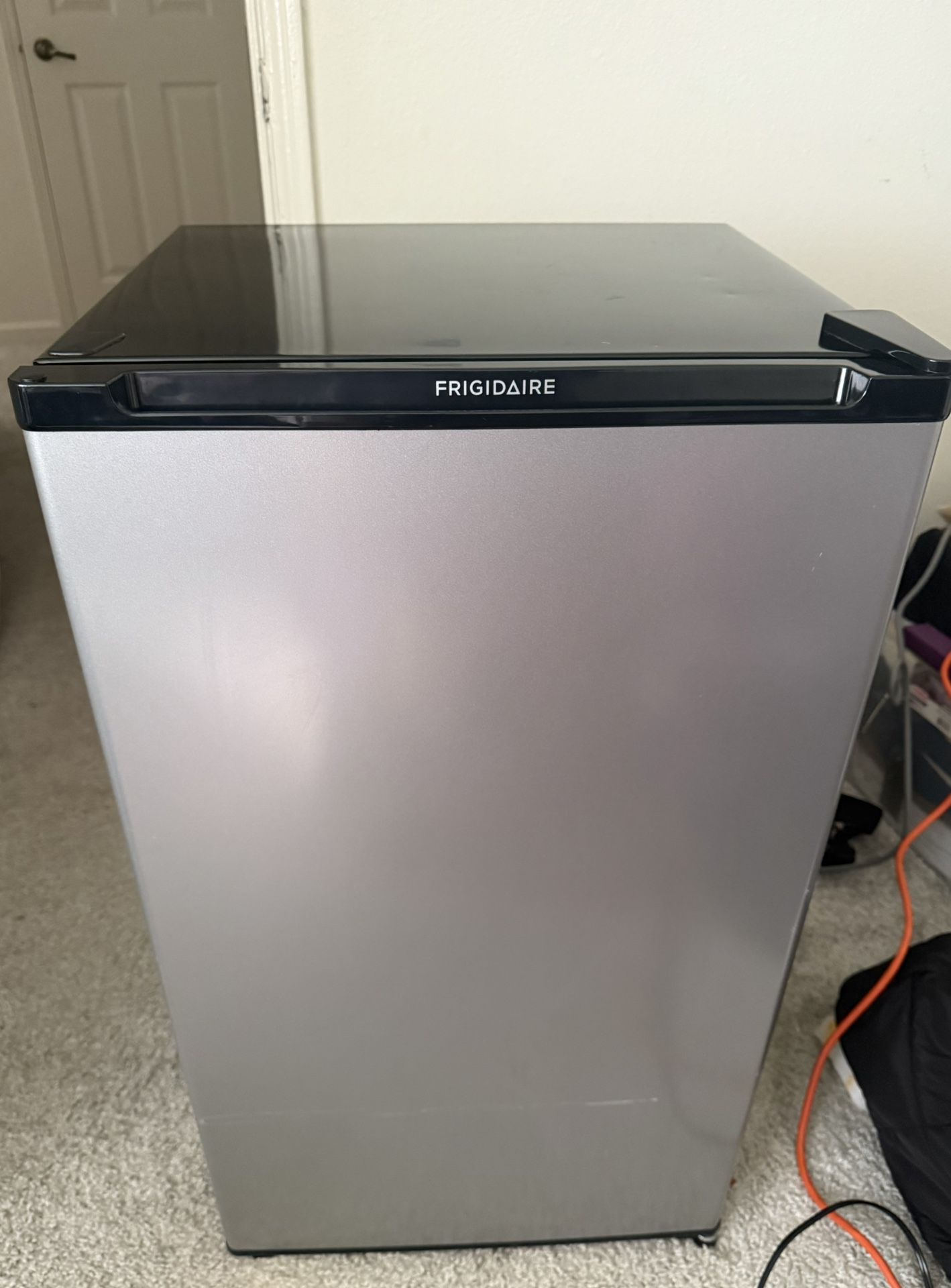Frigidaire mini