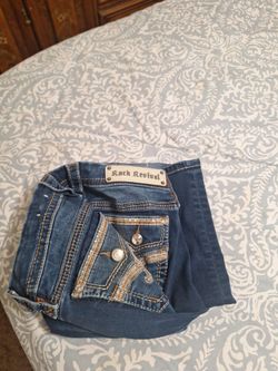 Size 28 rock Revival easy boot Jean for 25 dollars