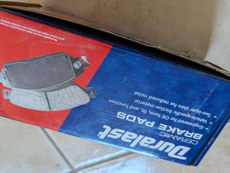 Nissan Sentra Kick front brake pads new