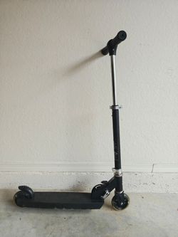 Kick scooter with LED lights