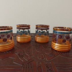 Vintage. 4 Glasses For Wiskey.