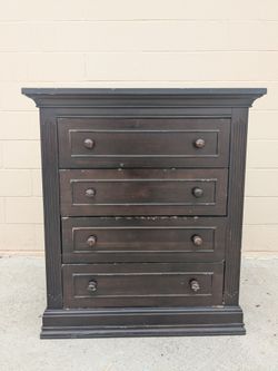 Dresser