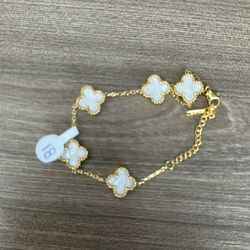 Clover Blanca 