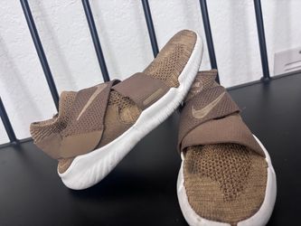 Nikes 9.5 Women’s Running shoes